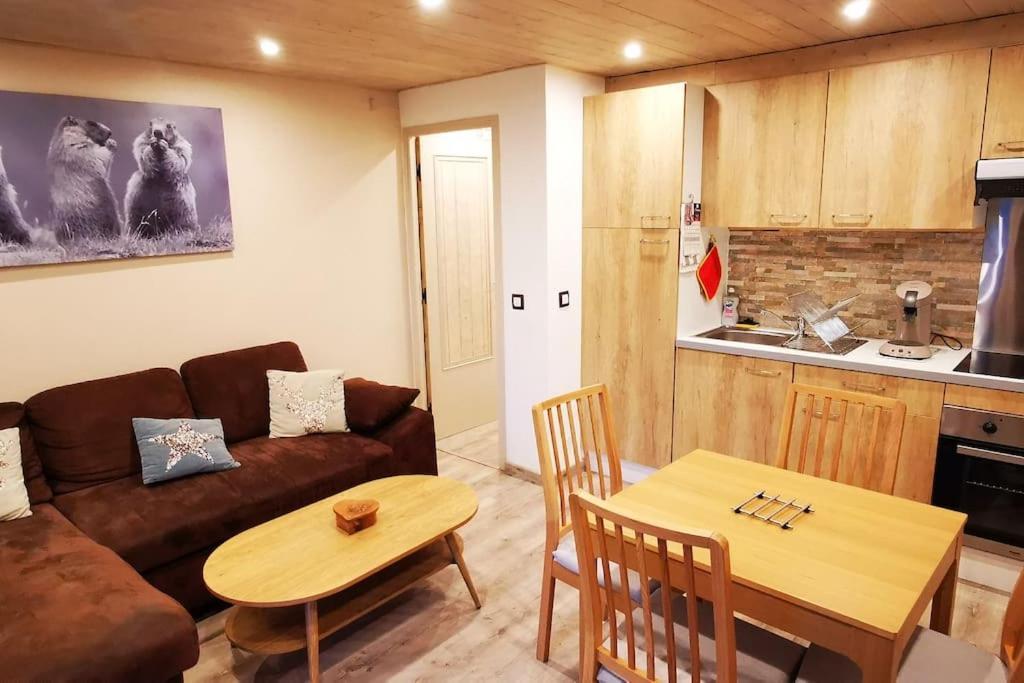 Le Picoulet : Confort Coeur De Village Allos